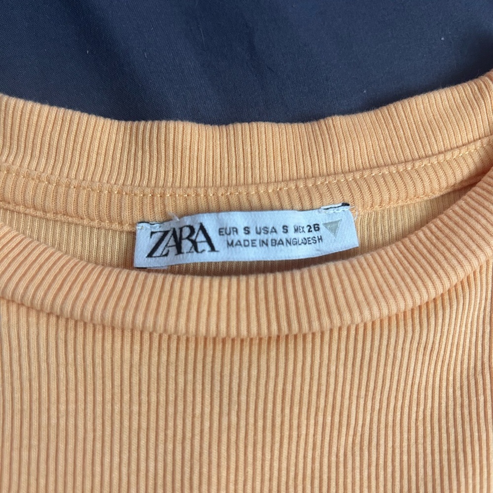 Zara Peach Ribbed Ruffle Tank Top - Picture 2 of 2